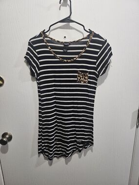 Rue21 Black & White Striped Tee